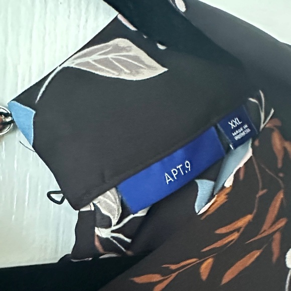 Apt. 9 Black Floral Sleeveless Blouse - Picture 2 of 8